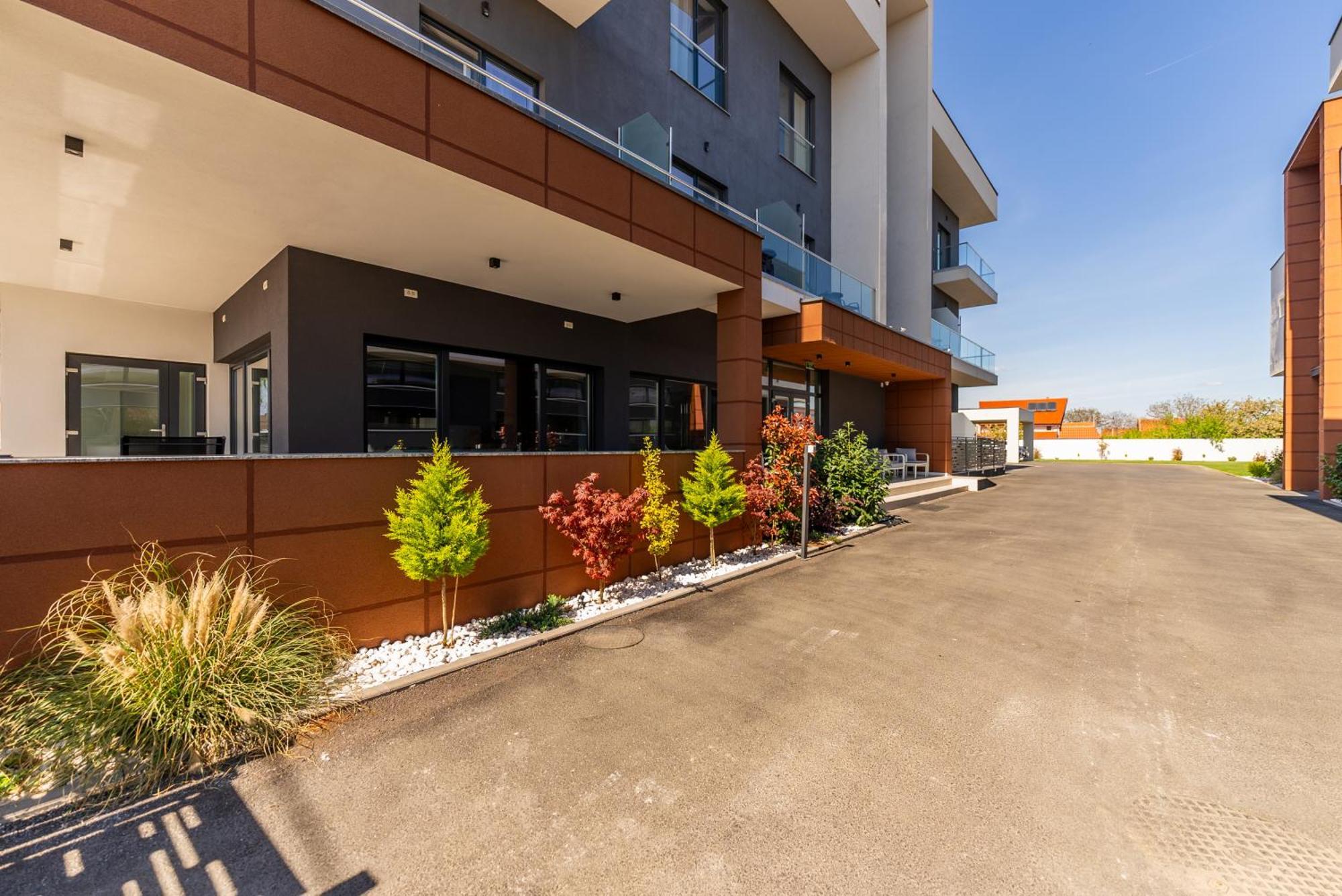 M City Aparthotel Arad Dış mekan fotoğraf