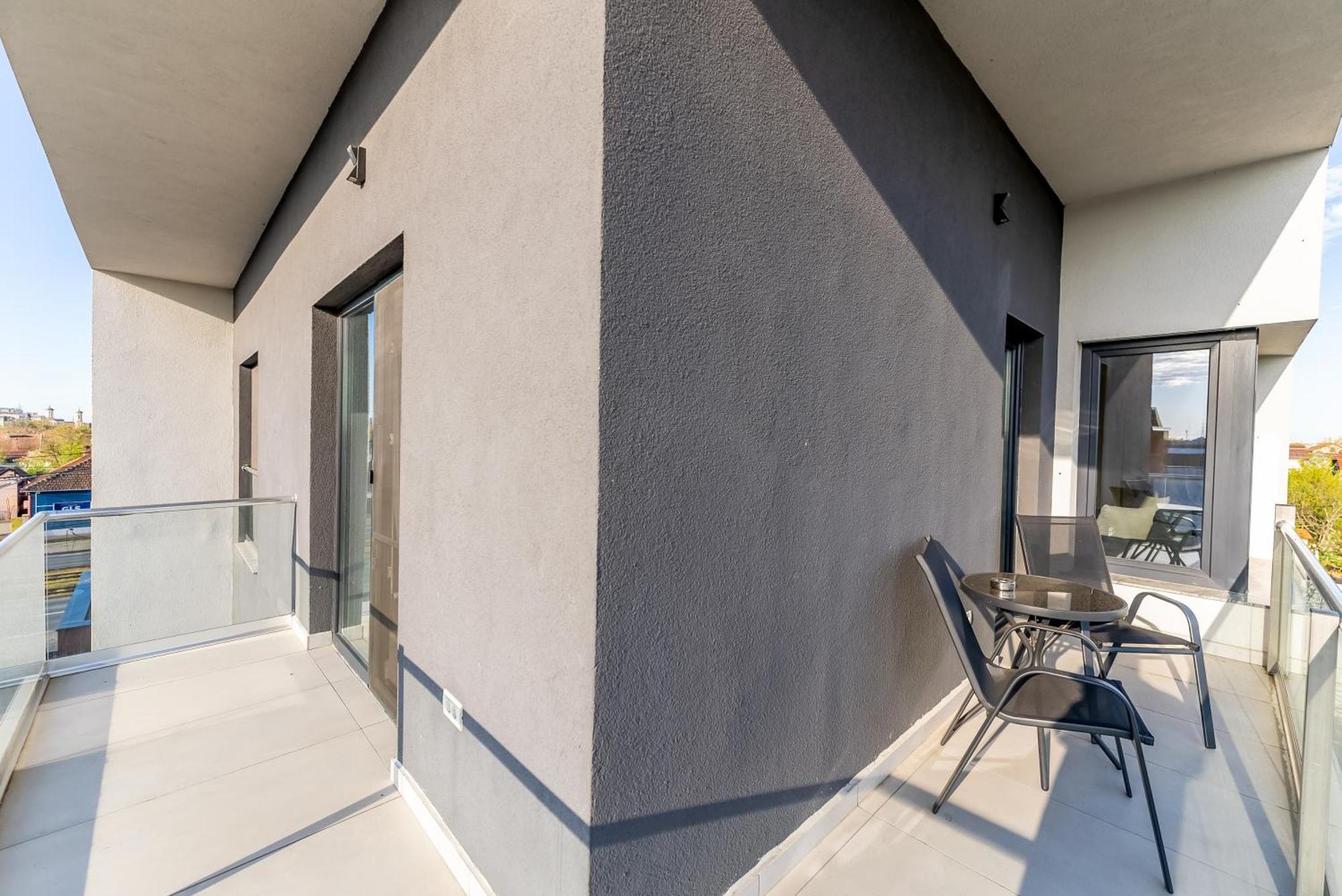 M City Aparthotel Arad Dış mekan fotoğraf