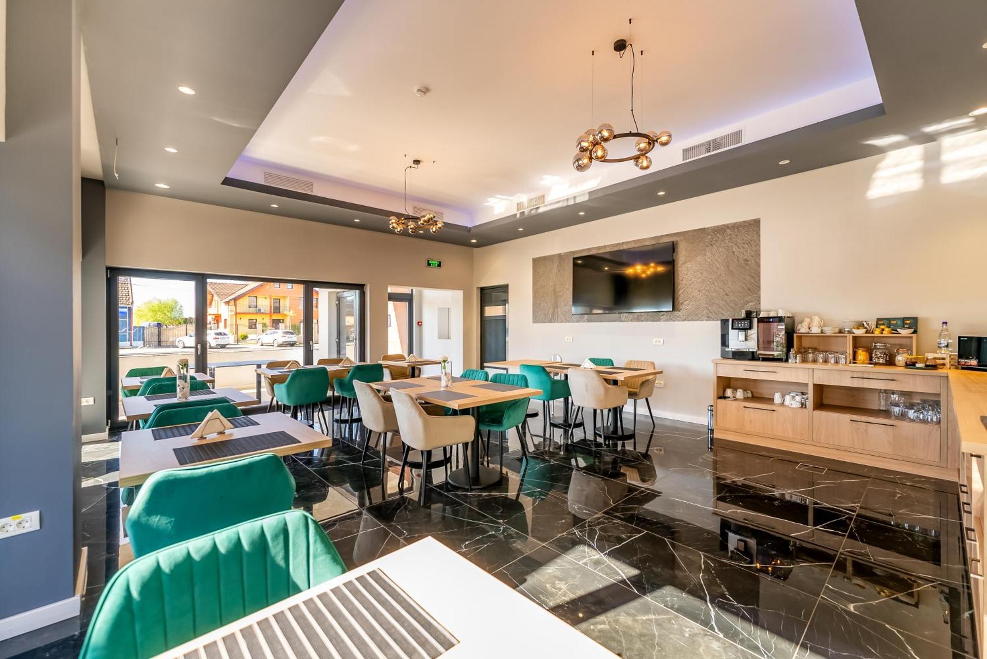 M City Aparthotel Arad Dış mekan fotoğraf