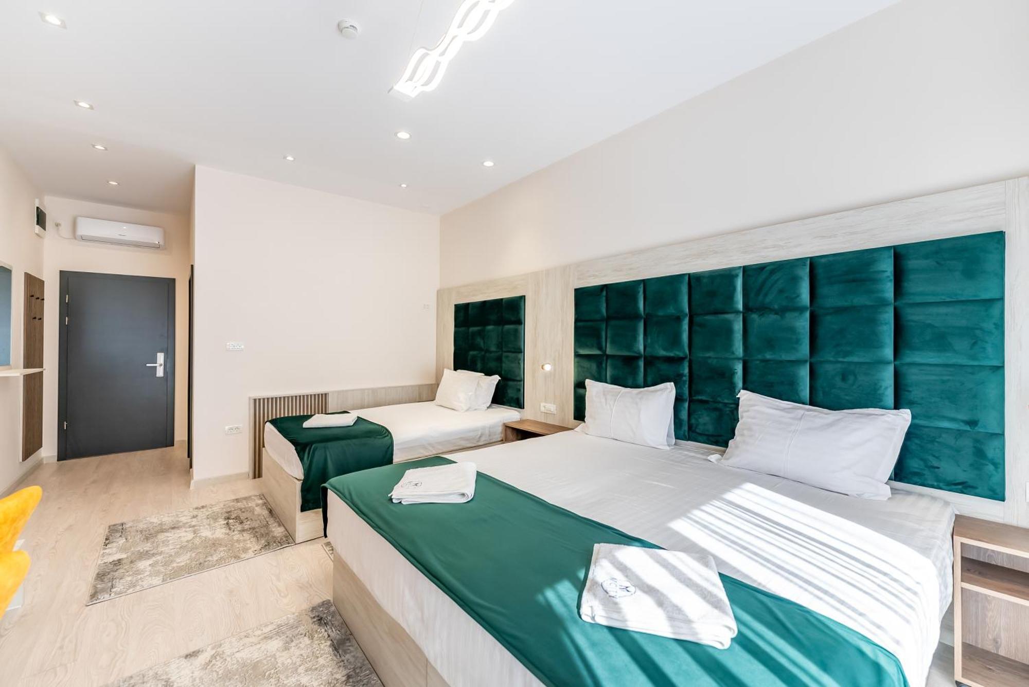 M City Aparthotel Arad Oda fotoğraf